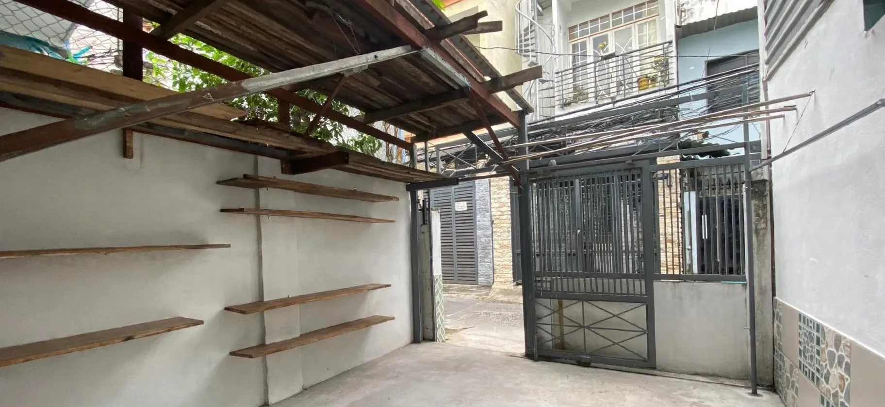 Ngay Chợ 200 Xóm Chiếu - 63m² - 2 Tầng - 6 tỷ nhỉnh - Sổ đẹp vuông vức - Nở hậu tài lộc... Bán nhà riêng tại Xóm Chiếu, Hồ Chí Minh 01