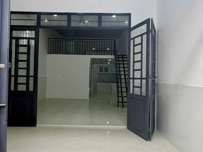 Nhà 2 tầng 62m2 giá chỉ 1.88 tỷ gần Trường Trần Cao Vân - Cơ hội không thể bỏ lỡ... Bán nhà riêng tại Trung Mỹ Tây, Hồ Chí Minh 01