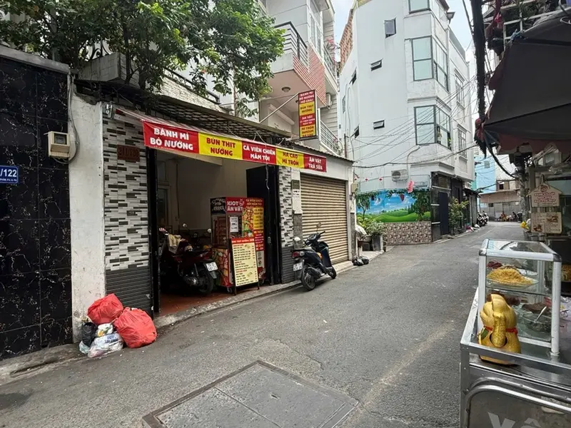Nhà riêng 3 tầng 47m2 tại Hoàng Hoa Thám, không gian yên tĩnh, hẻm ô tô vào nhà... Bán nhà riêng tại Đức Nhuận, Hồ Chí Minh 01