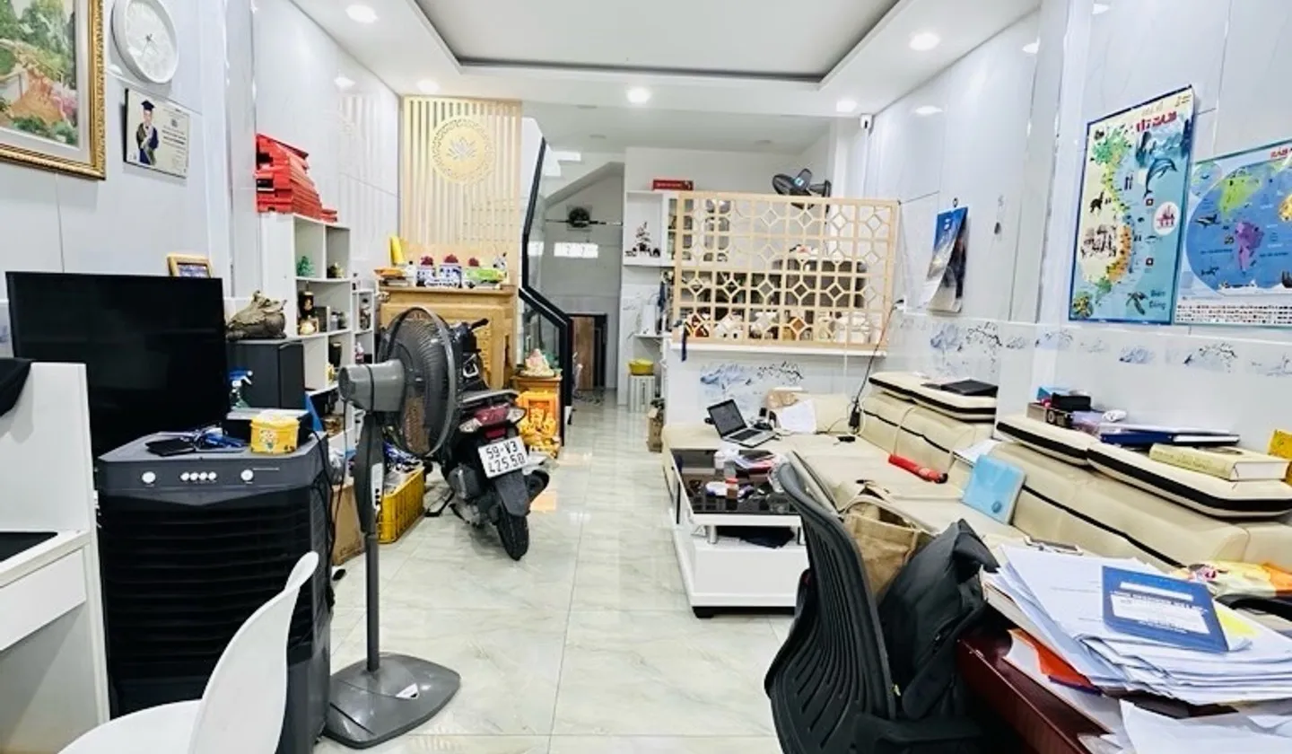 Bán nhà 1 trệt 1 lầu 4x10. Hẻm 99 Lê Đình Cẩn... Bán nhà riêng tại Tân Tạo, Hồ Chí Minh 01