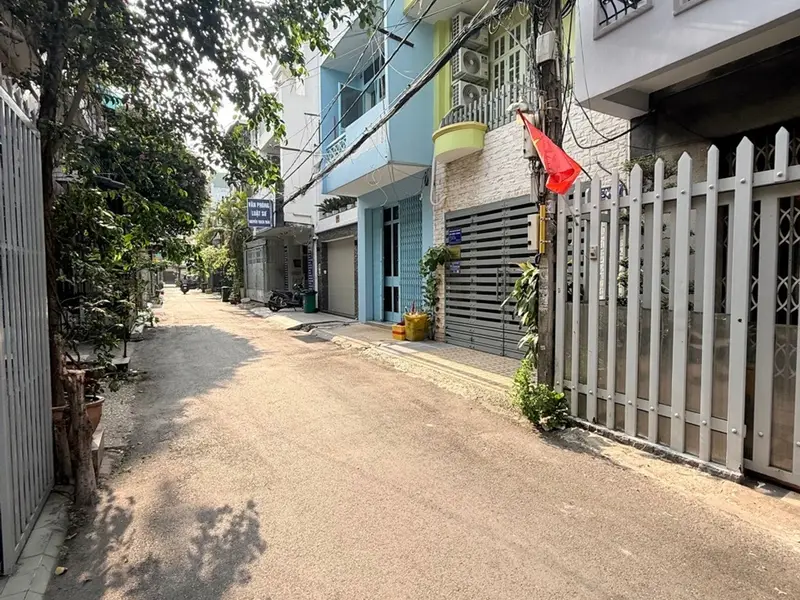 Khu vực cực kì yên tĩnh cho cán bộ, nhân viên văn phòng. Thông số đẹp: 3 tầng, 5x17m, HXH
Chỉ 12 tỉ... Bán nhà riêng tại Gò Vấp, Hồ Chí Minh 01