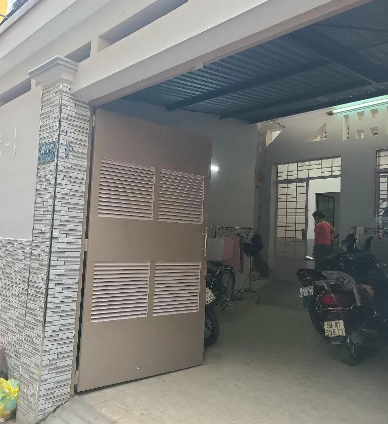 Nhà đẹp trung tâm Quận 10, rộng rãi 6PN, sẵn sàng đón chủ mới... Bán nhà riêng tại Hòa Hưng, Hồ Chí Minh 01