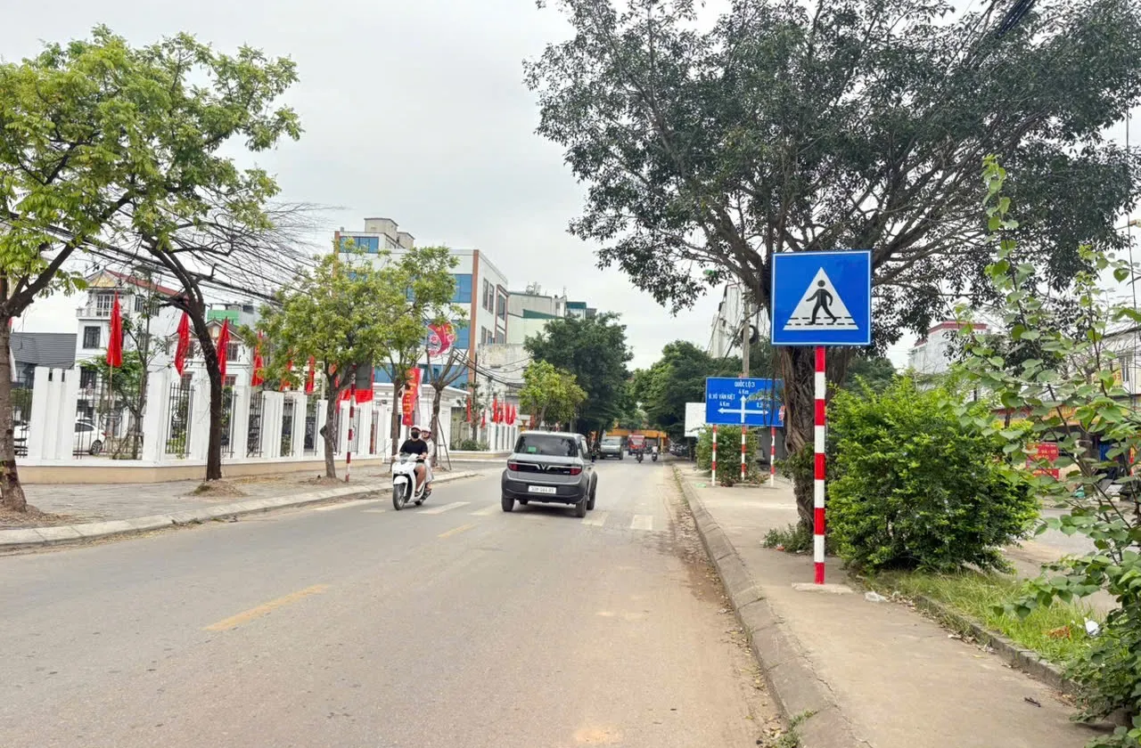 🌺RẺ HƠN BÊN CẠNH 60 GIÁ - ĐƯỜNG THÔNG OTO TRÁNH VÀO NHÀ - SẴN NHÀ 1.5 TẦNG CŨ - CÁCH ĐƯỜNG CAO LỖ... Bán nhà riêng tại Đông Anh, Hà Nội 01