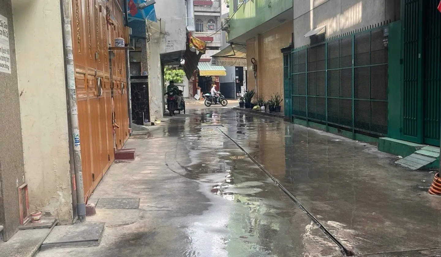 Nhà 5 Tầng Sát Mặt Tiền Quận 11, Hẻm Thông 6m... Bán nhà riêng tại Minh Phụng, Hồ Chí Minh 01