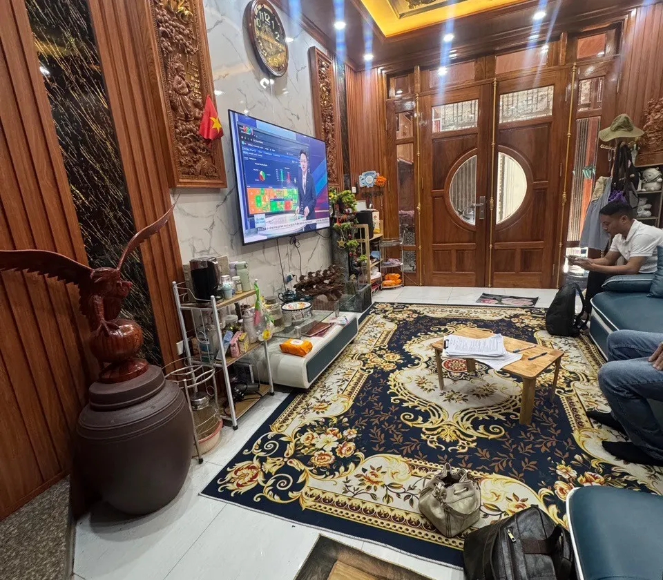 Bán nhà riêng 4 tầng diện tích 31m2 tại phường Hoàng Mai, Hà Nội, full nội thất và có sổ đỏ... Bán nhà riêng tại Hoàng Mai, Hà Nội 01