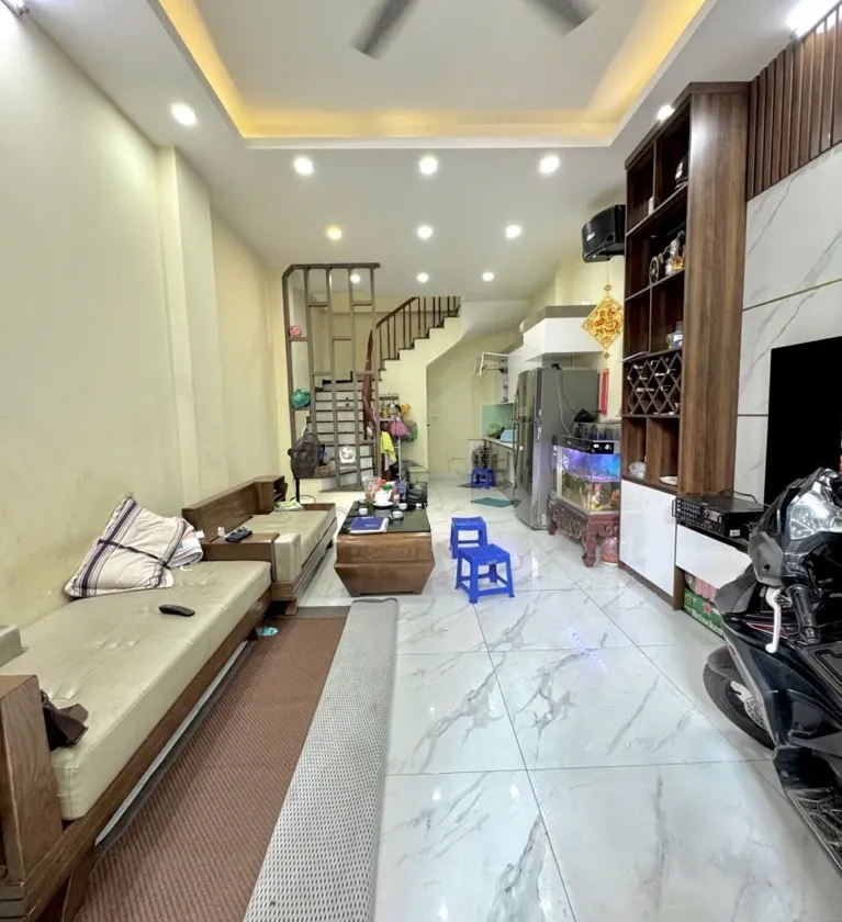 Nhà 5 tầng bán tại Giáp Nhị, mặt tiền 4m, giá 8.45 tỷ đồng... Bán owner_side tại Hoàng Mai, Hà Nội 01