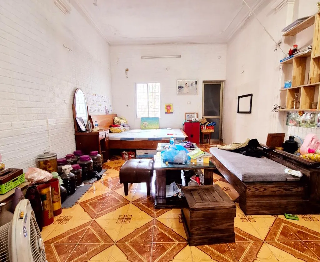 Bán nhà riêng 3 tầng diện tích 43m² tại Hai Bà Trưng, gần Đại học và bệnh viện lớn... Bán nhà riêng tại Hai Bà Trưng, Hà Nội 01