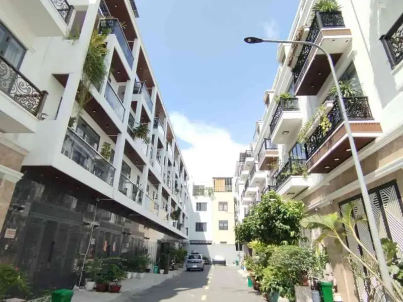 Nhà phố đẹp, hẻm rộng, xe hơi vào tận nhà ở Quận 12... Bán nhà riêng tại An Phú Đông, Hồ Chí Minh 01
