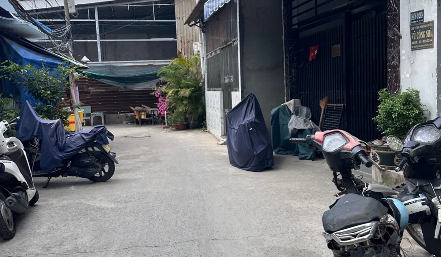 Bán nhà riêng 4 tầng diện tích 45,3m2 hướng Đông Nam tại khu vực Âu Dương Lân... Bán nhà riêng tại Chánh Hưng, Hồ Chí Minh 01
