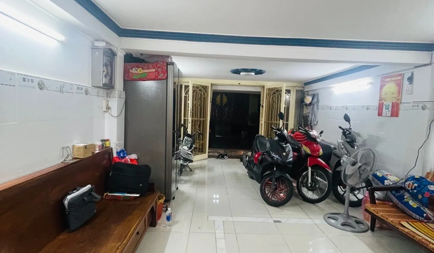 Nhà mặt phố 40m², 2PN, 1WC, KDC Bình Phú 2, Quận 6... Bán nhà mặt phố tại Bình Phú, Hồ Chí Minh 01
