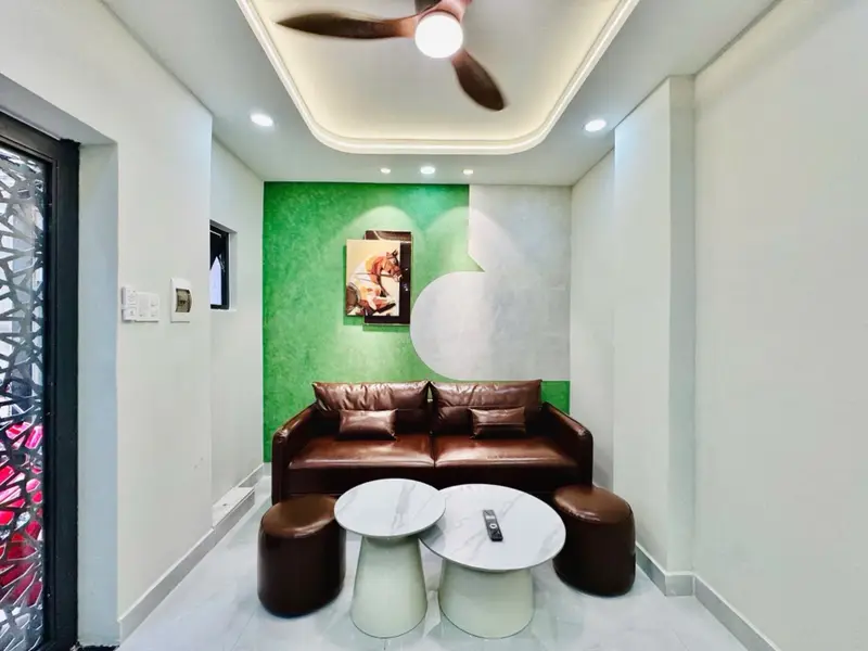 Nhà riêng hiện đại giữa trung tâm quận Ba Đình với thiết kế tinh tế và sân thượng thư giãn... Bán nhà riêng tại Gia Định, Hồ Chí Minh 01
