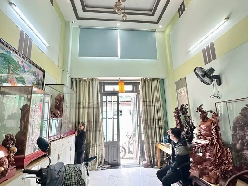 HẺM XE TẢI TRẢI NHỰA - SÁT NGAY MẶT TIỀN QUANG TRUNG 1 TRỤC - DT 4x11 CHỈ 5,5 Tỷ... Bán nhà riêng tại Thông Tây Hội, Hồ Chí Minh 01