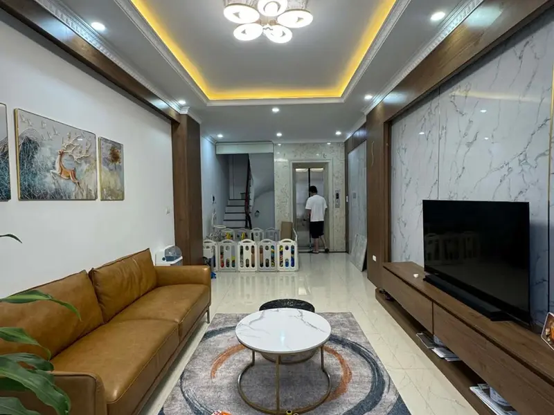 Bán nhà riêng 6 tầng có thang máy tại Lạc Long Quân, gần ngõ rộng... Bán nhà riêng tại Tây Hồ, Hà Nội 01