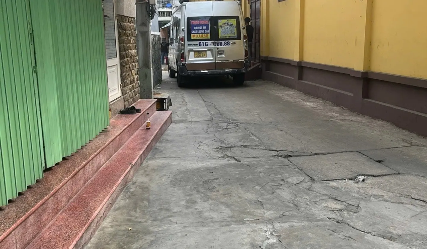 Nhà 2 tầng lô góc trung tâm Quận 10 giá 2.85 tỷ... Bán nhà riêng tại Hòa Hưng, Hồ Chí Minh 01
