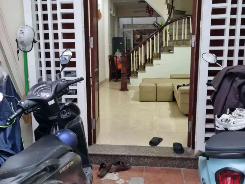 Bán nhà riêng 4 tầng tại Bùi Xương Trạch, thiết kế thông thoáng, gần hồ điều hòa... Bán nhà riêng tại Khương Đình, Hà Nội 01