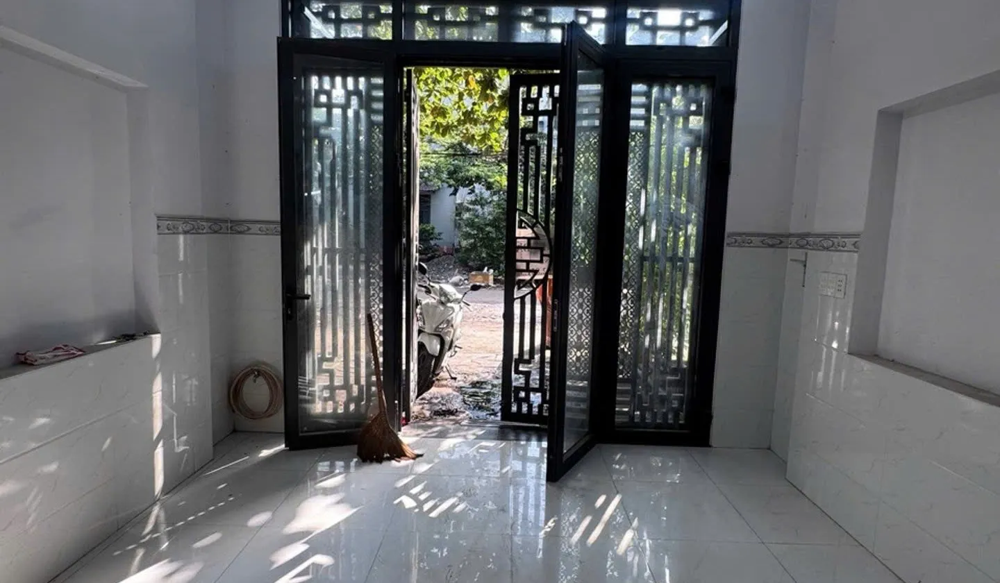 Khu C Phạm Hùng - Cao Lỗ Nối Dài - Đường 12m - 60M² – Xe Hơi Ngủ Nhà - 4x15 - 4 Tỉ Nhỉnh... Bán nhà riêng tại Bình Hưng, Hồ Chí Minh 01