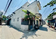 Nhà cấp 4 gác xép, 4 phòng ngủ, 2 mặt tiền tại Ngô Gia Tự... Bán nhà riêng tại Dĩ An, Hồ Chí Minh 06