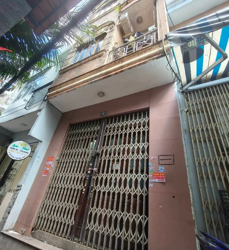 Nhà Đẹp Quận 10 - 6 Phòng Ngủ, Sát Hồ Bá Kiện... Bán nhà riêng tại Hòa Hưng, Hồ Chí Minh 01