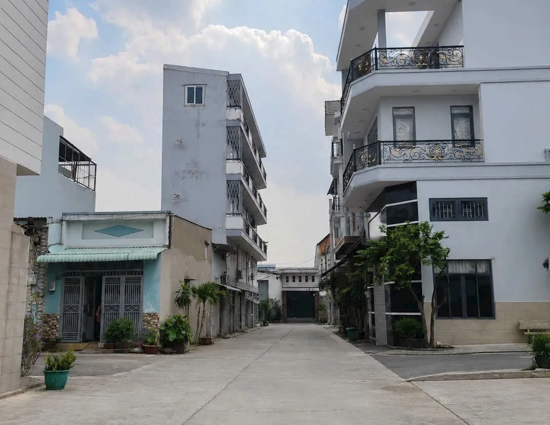 BÁN NHÀ BÌNH TÂN - GIÁP TÂN PHÚ - 56M2 - HẺM XE HƠI THÔNG - 2TẦNG - GẦN LÊ TRỌNG TẤN - CHỈ 4.X TỶ... Bán nhà riêng tại Bình Tân, Hồ Chí Minh 01