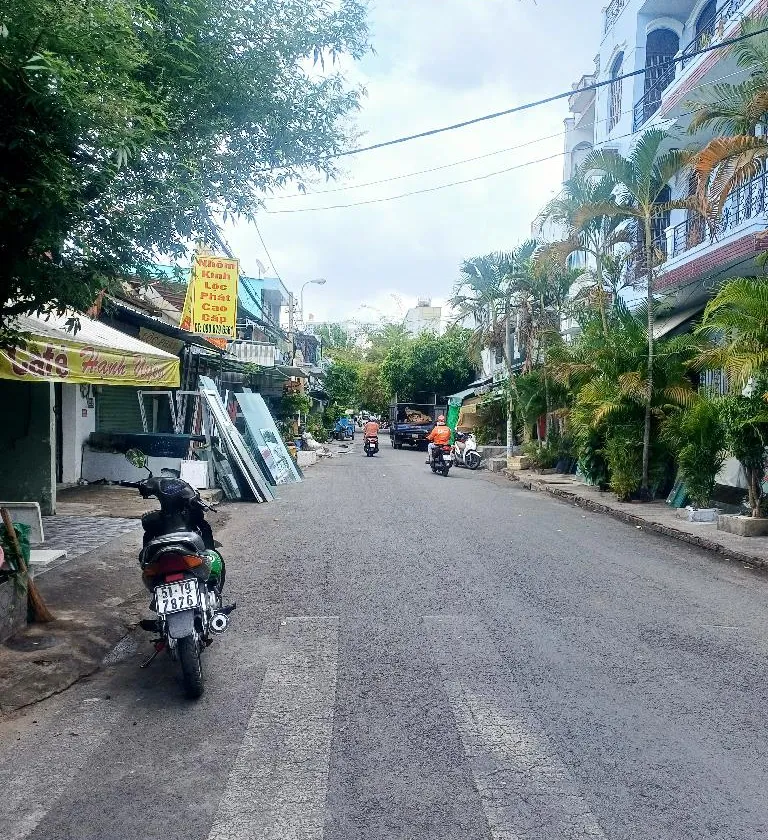 Bán nhà mặt phố 2 tầng tại phường Tân Hưng, Hồ Chí Minh, diện tích 64.7 m²... Bán nhà mặt phố tại Tân Hưng, Hồ Chí Minh 01