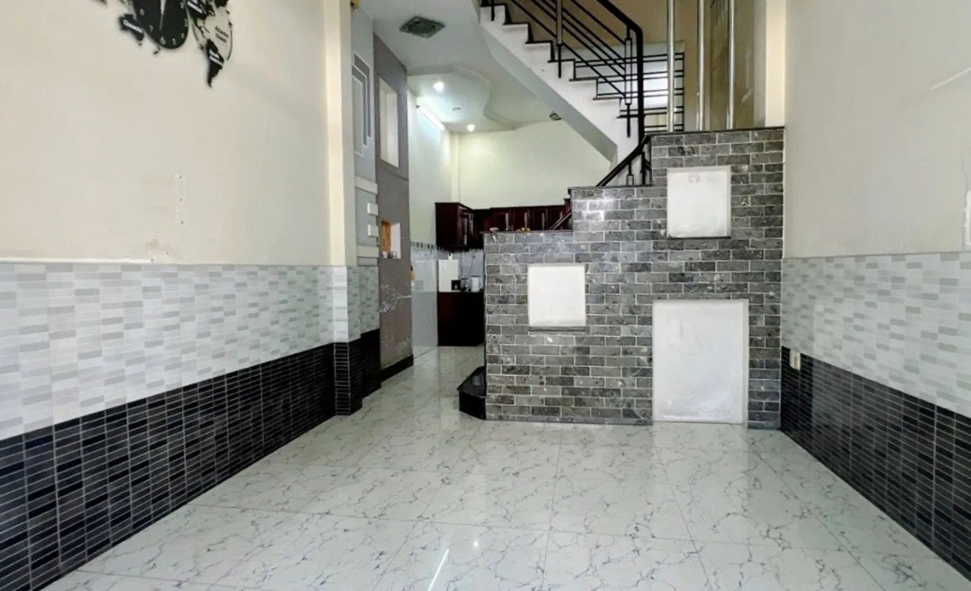 Nhà Tân Bình - Hồng Lạc nở hậu, 4 tầng ở ngay – KD, ngang gần 4m - dài 11m - hơn 7 tỷ nhẹ.... Bán nhà riêng tại Bảy Hiền, Hồ Chí Minh 01