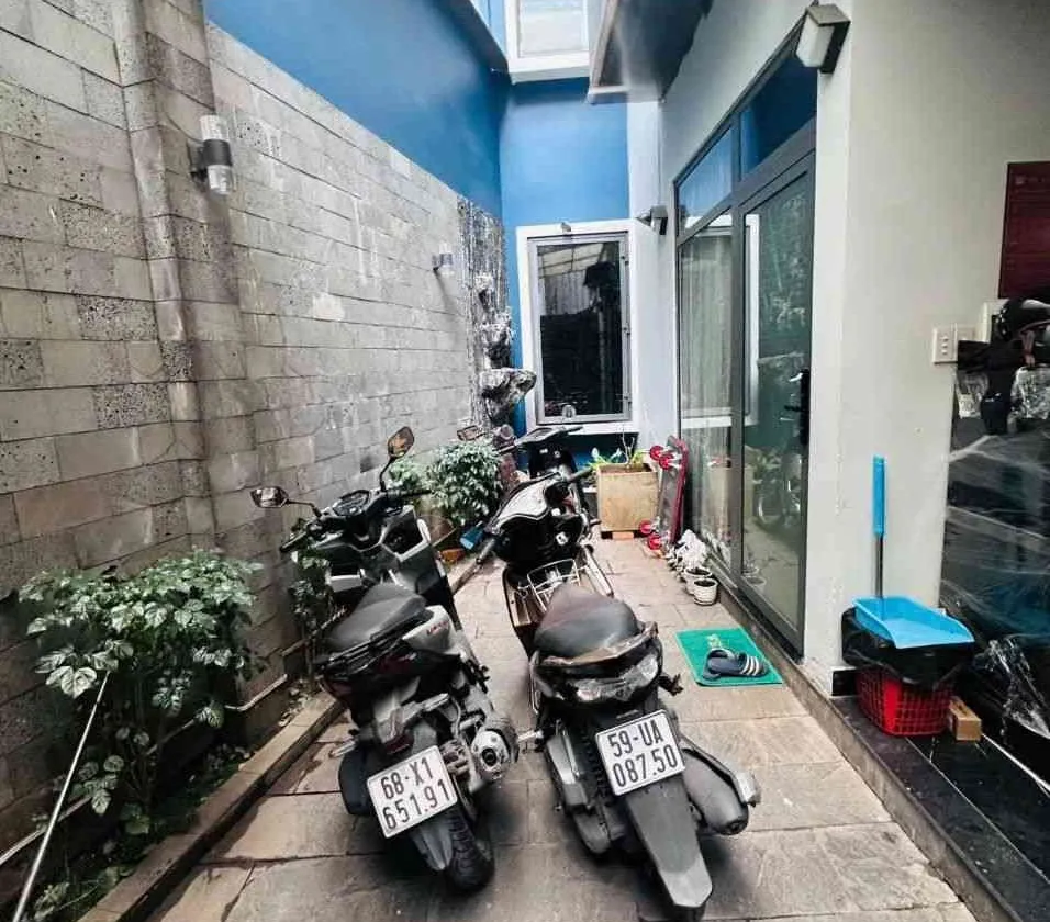 Cao cấp - Trung tâm Bến Thành - 5 tầng tinh tế... Bán nhà riêng tại Bến Thành, Hồ Chí Minh 01