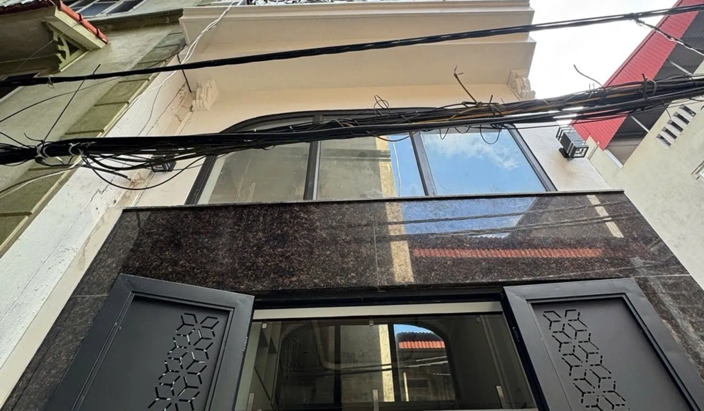 Nhà 7 tầng hiện đại ngay chợ Văn Điển, thang máy xịn, tầm view siêu thoáng... Bán nhà riêng tại Thanh Trì, Hà Nội 01
