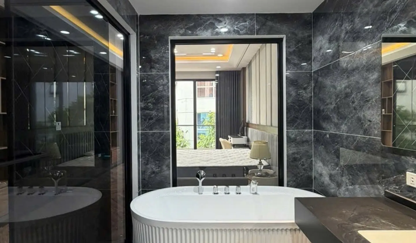 Nhà mặt phố 8 tầng thang máy, thiết kế duplex sang trọng tại trung tâm đô thị... Bán nhà mặt phố tại Long Biên, Hà Nội 01