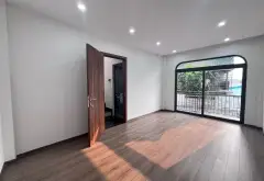 SIÊU PHẨM LONG BIÊN - NHÀ 5 TẦNG
THOÁNG - NGÕ THÔNG TÔ Ô TÔ 4 CHỖ VÀO, NHÀ CHẠY VÒNG QUANH... Bán nhà riêng tại Việt Hưng, Hà Nội 06