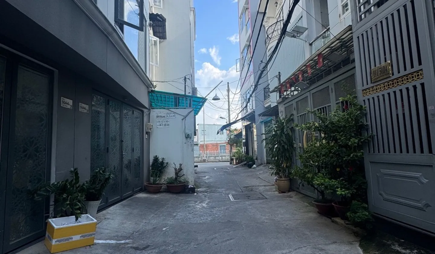 Bán nhà riêng 5 tầng gần Quận 11, diện tích 43m2, giá 6.9 tỷ... Bán nhà riêng tại Phú Lâm, Hồ Chí Minh 01
