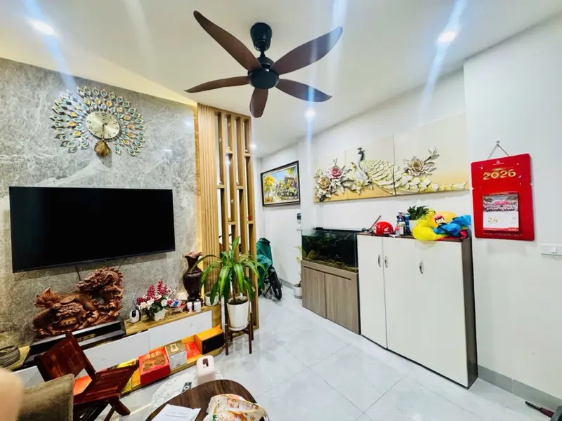 Nhỉnh 8 tỷ sở hữu Nhà đẹp 4 tầng Trung tâm Hà Đông, hộ khẩu Văn Quán ở ngay tiện nghi đầy đủ... Bán nhà riêng tại Hà Đông, Hà Nội 01