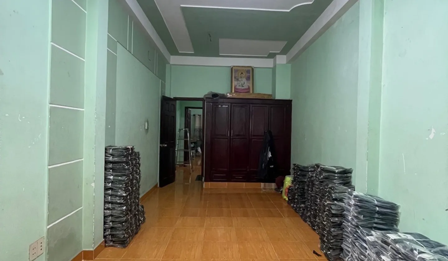 Bán nhà riêng 4 tầng khu chợ vải Hồng Lạc, sát quận 10, cho thuê 15 triệu/tháng... Bán nhà riêng tại Bảy Hiền, Hồ Chí Minh 01