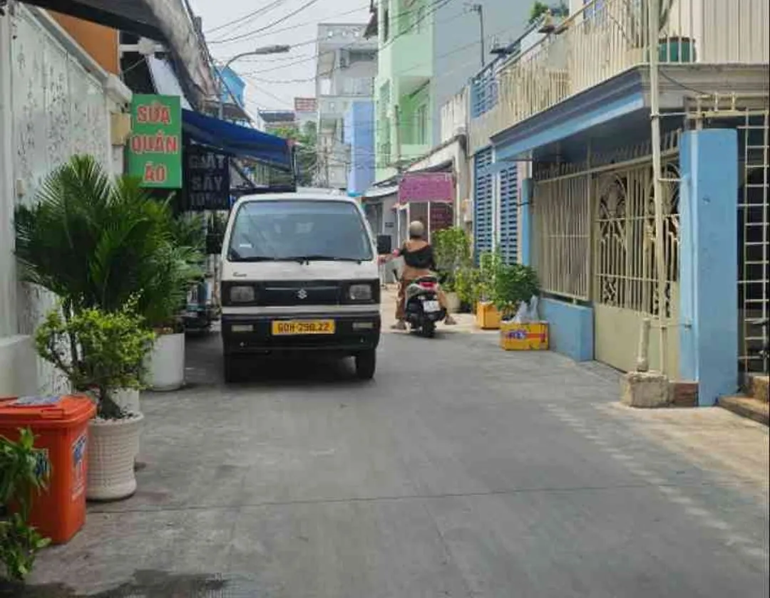 NHÀ 2 TẦNG – 110M² – NGANG 4M – 5PN – XE HƠI TỚI NHÀ – BÙI VĂN BA Q7 – NHỈNH 9 Đ... Bán nhà riêng tại Tân Thuận, Hồ Chí Minh 01