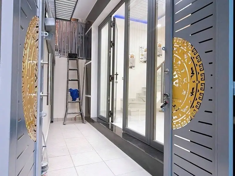 NGAY CHỢ XÓM CHIẾU - 3 TẦNG -38M² - 4PN - NHỈNH 5 TỶ... Bán nhà riêng tại Khánh Hội, Hồ Chí Minh 01