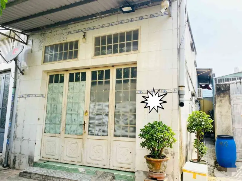 Nhà riêng hai tầng diện tích rộng tại Dĩ An với tiềm năng kinh doanh ổn định... Bán nhà riêng tại Dĩ An, Hồ Chí Minh 01