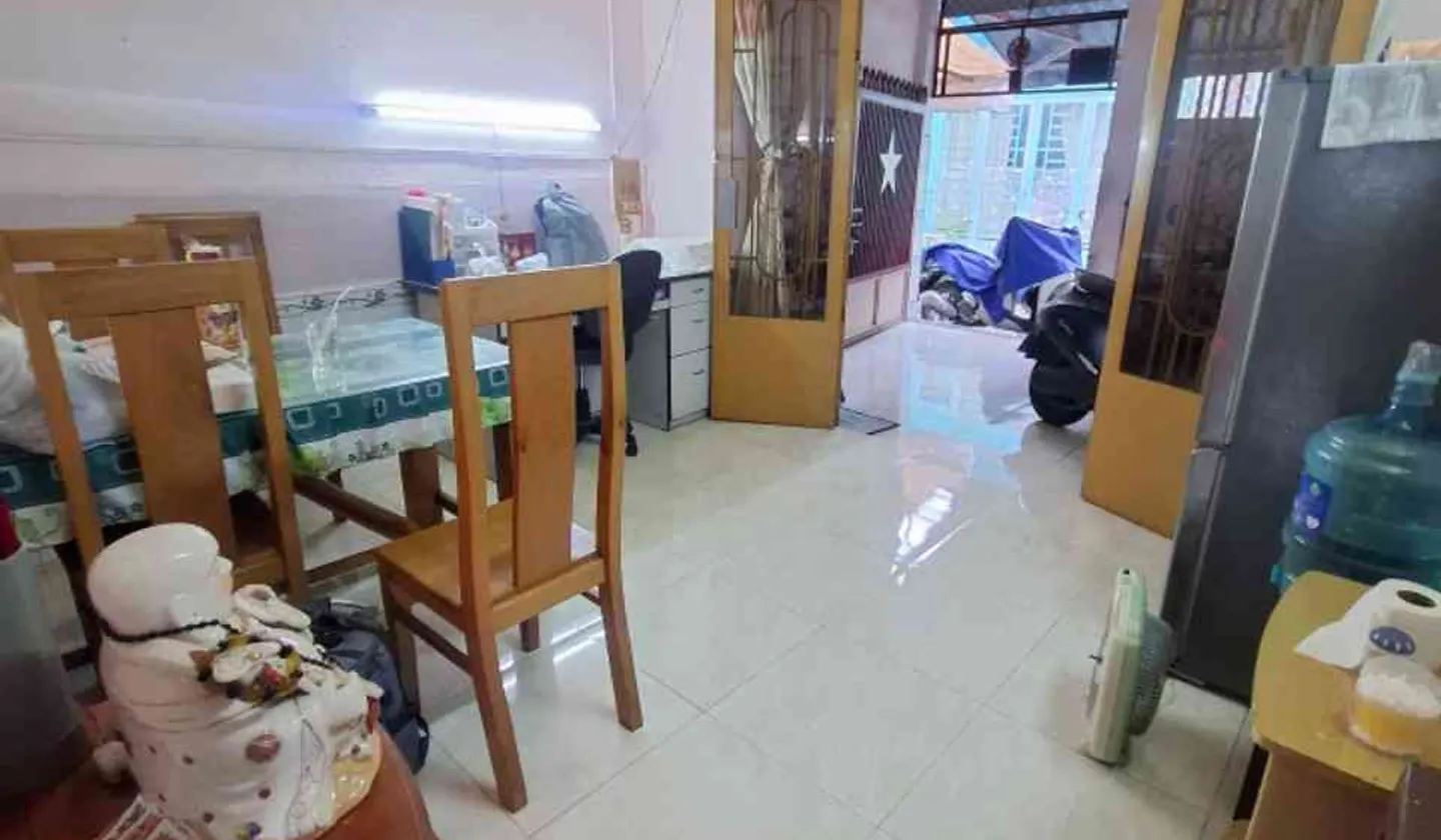 Bán nhà riêng 2 tầng tại phường Tân Thuận, Hồ Chí Minh, diện tích 46.2 m², pháp lý rõ ràng... Bán nhà riêng tại Tân Thuận, Hồ Chí Minh 01