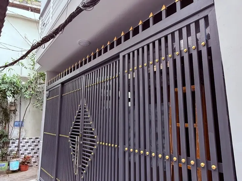 Bán nhà riêng 2 tầng tại phường Nguyễn Thị Xiếu, diện tích 42m² giá hợp lý... Bán nhà riêng tại Tân Thuận, Hồ Chí Minh 01