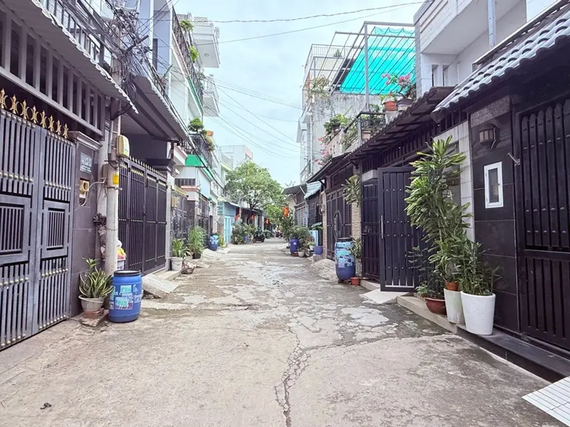 Nhà 2 tầng xinh xắn, giá tốt ngay khu Linh Xuân... Bán nhà riêng tại Linh Xuân, Hồ Chí Minh 01