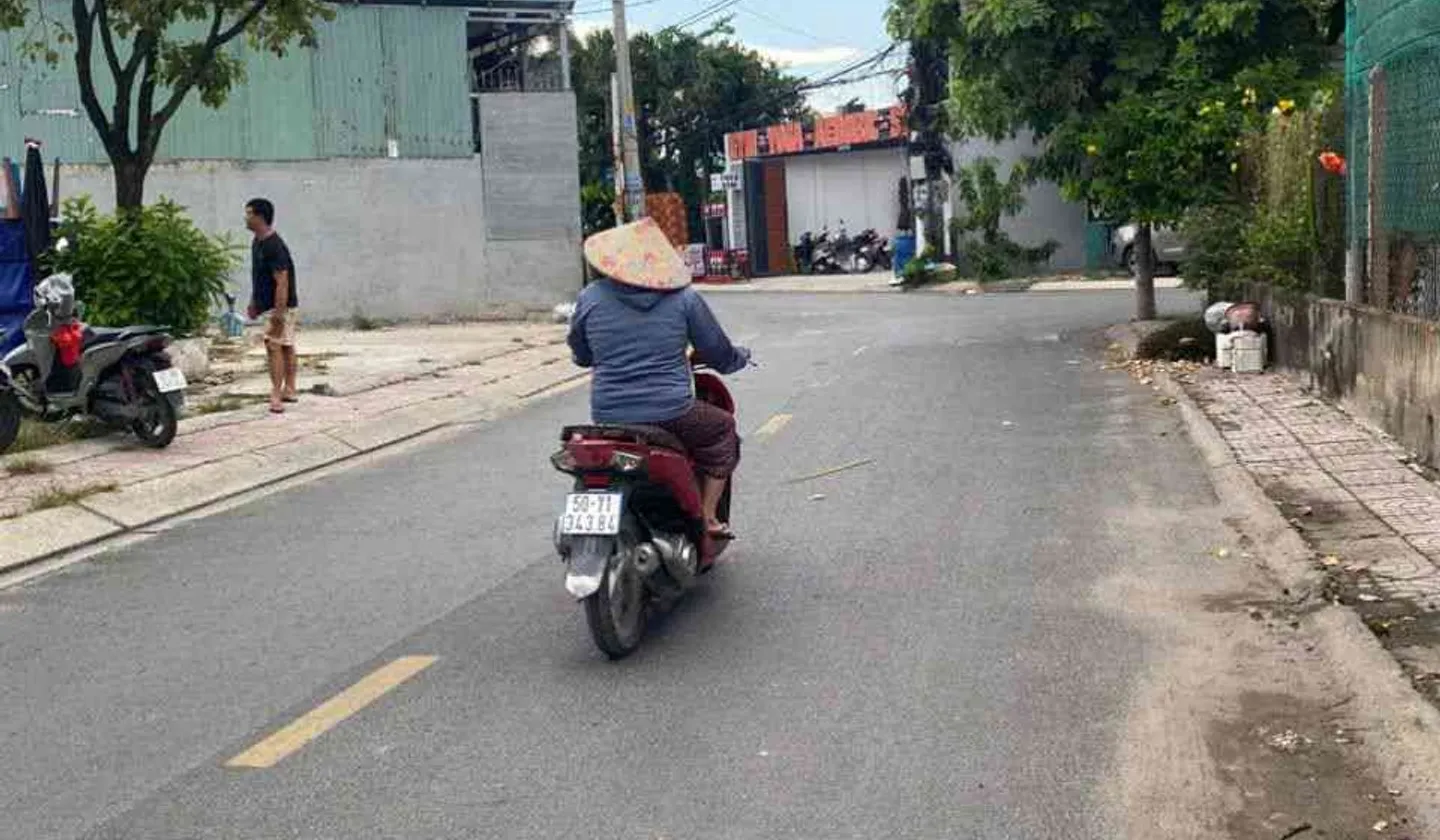 nhà sổ riêng, mặt tiền Nguyễn Thị chồn,Đông Thạnh, Hóc Môn, ngang 6,2 x 17 +2 tầng, giá 4,99 T... Bán nhà mặt phố tại Đông Thạnh, Hồ Chí Minh 01