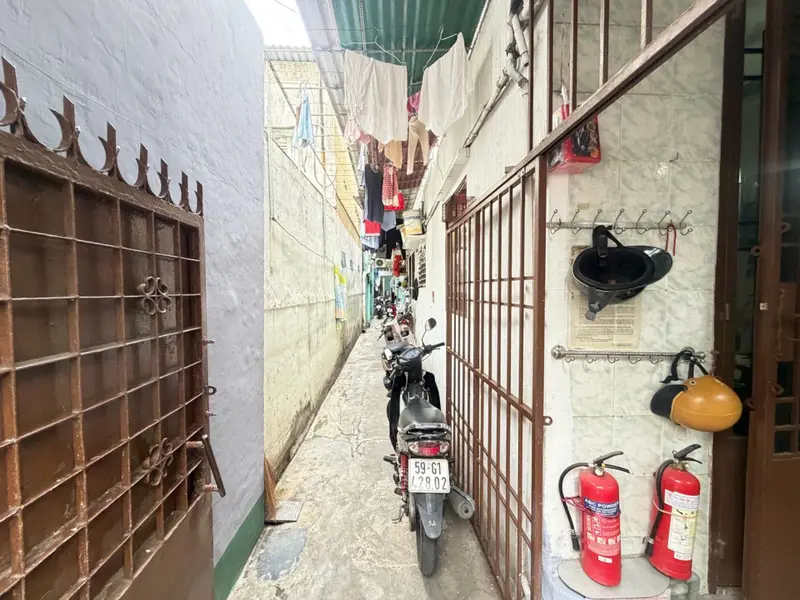 Bán nhà riêng 2 tầng tại khu vực Cộng Hoà, diện tích 126.6m², giá 13.5 tỷ VNĐ... Bán nhà riêng tại Tân Bình, Hồ Chí Minh 01