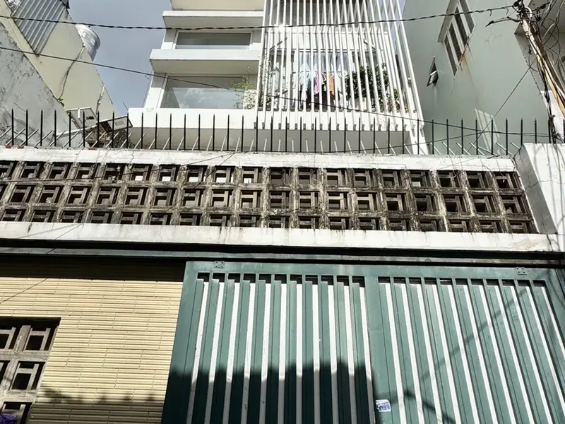 Nhà Nguyễn Văn Nguyễn Quận 1, 4 Tầng View Thoáng, Giá Hấp Dẫn... Bán nhà riêng tại Tân Định, Hồ Chí Minh 01