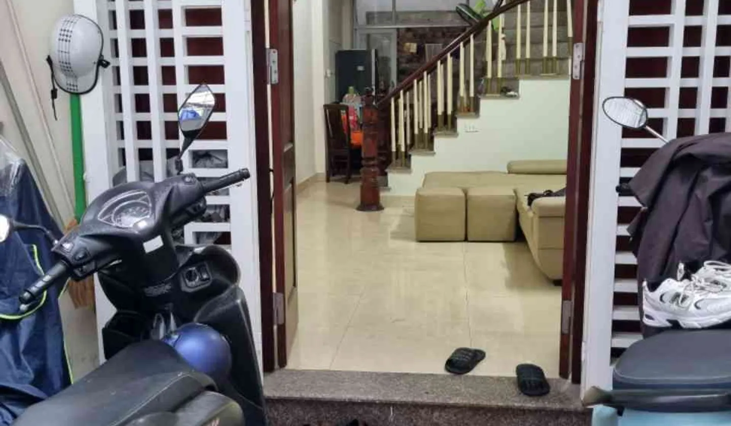 Bán nhà riêng 4 tầng tại Bùi Xương Trạch, thiết kế thông thoáng, gần hồ điều hòa... Bán nhà riêng tại Khương Đình, Hà Nội 01