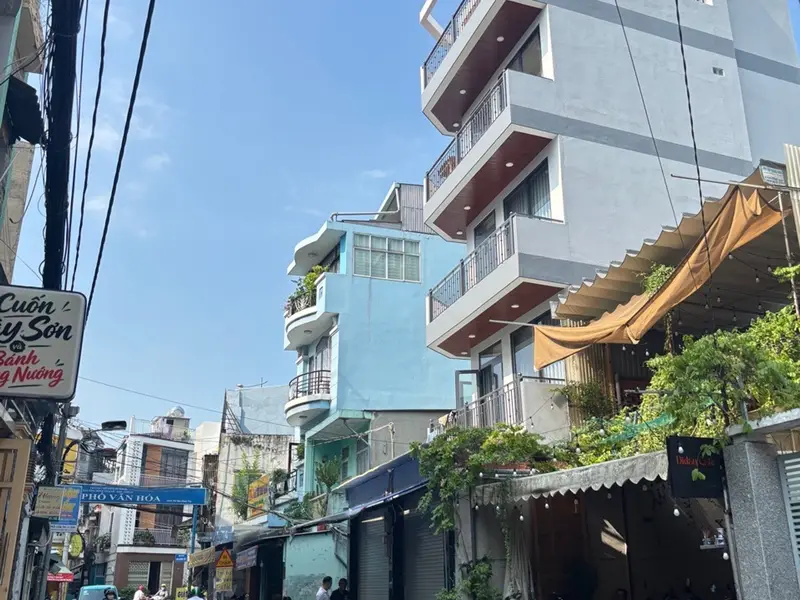 Bán nhà 4 Tầng BTCT 4 Phòng ngủ - Nằm sau căn mặt tiền chỉ hơn 4.x tỷ gần Ngã Tư Hàng Xanh... Bán nhà riêng tại Bình Thạnh, Hồ Chí Minh 01