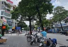 Nhà mặt phố vị trí vàng, vỉa hè rộng thoáng, giá hấp dẫn... Bán nhà mặt phố tại Hai Bà Trưng, Hà Nội 01