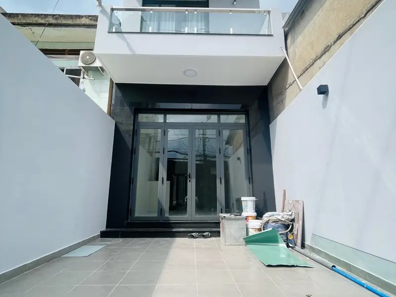 🔥 NHÀ XÂY MỚI 100% – MẶT TIỀN HÀ CHƯƠNG Q12 – 4 TẦNG – CÓ ĐIỆN MẶT TRỜI 🔥... Bán nhà mặt phố tại Trung Mỹ Tây, Hồ Chí Minh 01
