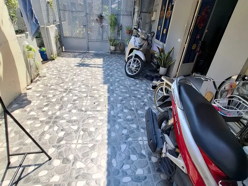 Bán nhà phố 2 tầng 3 phòng ngủ tại xã Tám Danh, diện tích 65.3 m2... Bán nhà riêng tại Chánh Hưng, Hồ Chí Minh 01