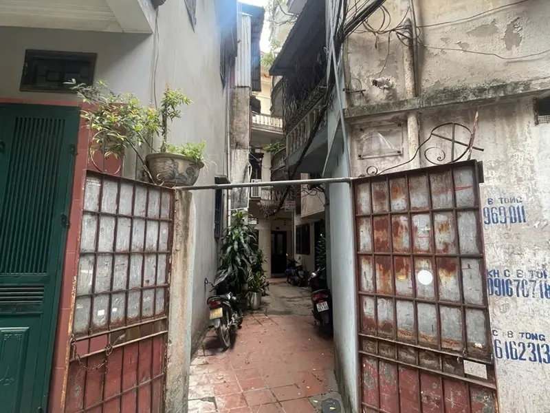 Nhà Kim Mã 3 tầng giá tốt, tiện xây mới ngay trung tâm... Bán nhà riêng tại Ngọc Hà, Hà Nội 01
