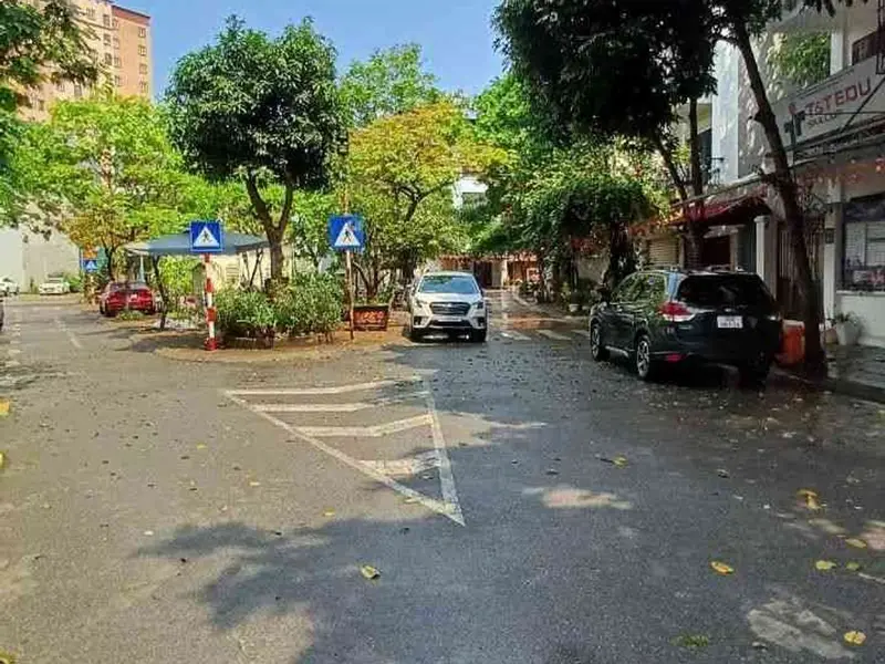BÁN NHÀ VIỆT HƯNG 76,6M2- 4 TẦNG DÂN XÂY - DÒNG TIỀN, KINH DOANH - Ở SƯỚNG - 19.5 Tỷ... Bán nhà mặt phố tại Việt Hưng, Hà Nội 01