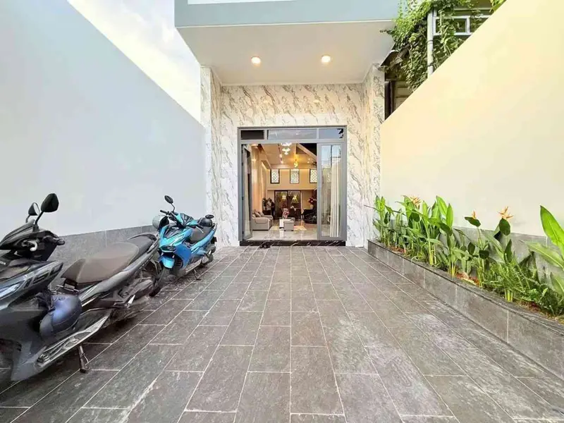 Nhà mặt tiền sang trọng ngay trung tâm Dĩ An... Bán nhà mặt phố tại Dĩ An, Hồ Chí Minh 01