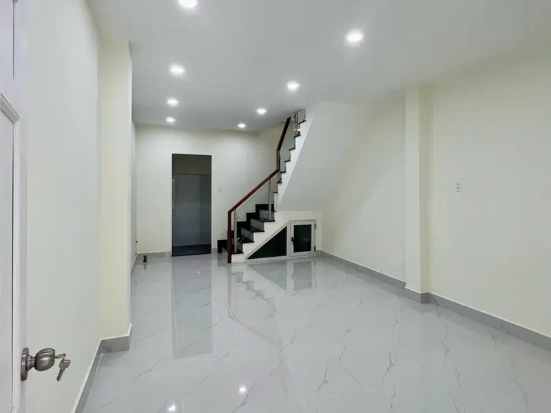 Khu ẩm thực Chợ 200 Xóm Chiếu - 62m² - 5.14T - Dòng tiền 120tr/năm - Ngang gần 5m - SHR... Bán nhà riêng tại Khánh Hội, Hồ Chí Minh 01